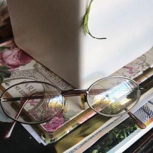 Vintage Lightweight Reading Glasses – Metal Frame with Acrylic-Coated Temples